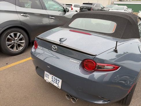 Used 2020 MAZDA MX-5 Miata Club RWD image 7
