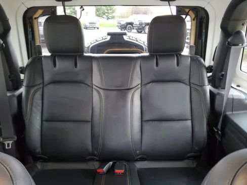 Used 2025 Jeep Wrangler Sport image 13