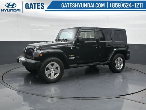 Used 2009 Jeep Wrangler Unlimited Sahara AWD/4WD image 7