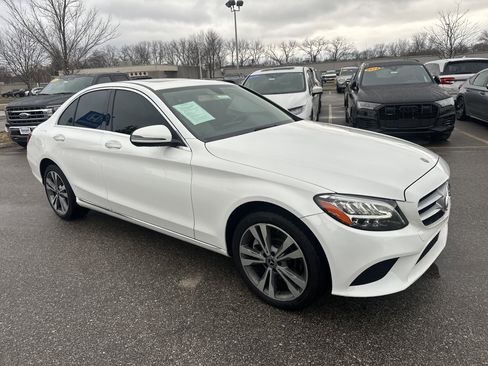 Used 2020 Mercedes-Benz C 300 4MATIC Sedan image 3
