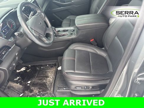 Certified 2023 Chevrolet Traverse RS image 5