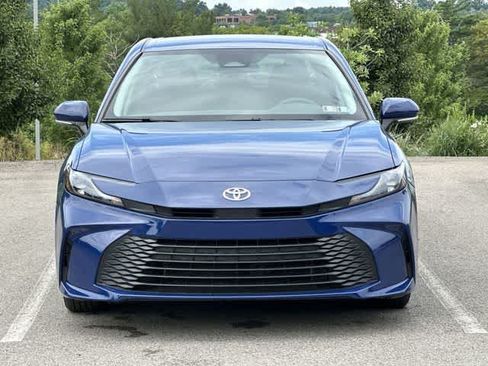 Used 2025 Toyota Camry LE FWD image 19
