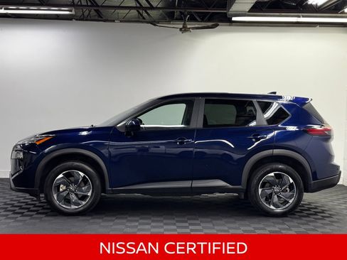 Certified 2025 Nissan Rogue SV AWD/4WD image 4
