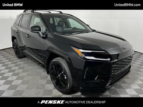Used 2026 Toyota RAV4 XSE w/ Panoramic Sun Roof Package AWD/4WD image 3