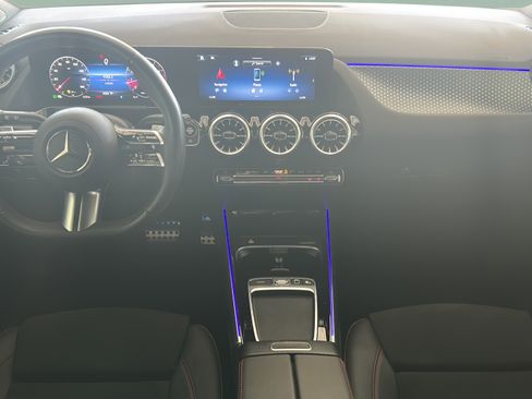 Used 2025 Mercedes-Benz GLA 250 image 18