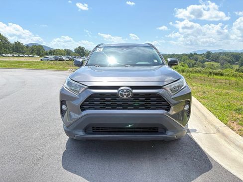 Used 2021 Toyota RAV4 XLE w/ Convenience Package AWD/4WD image 2