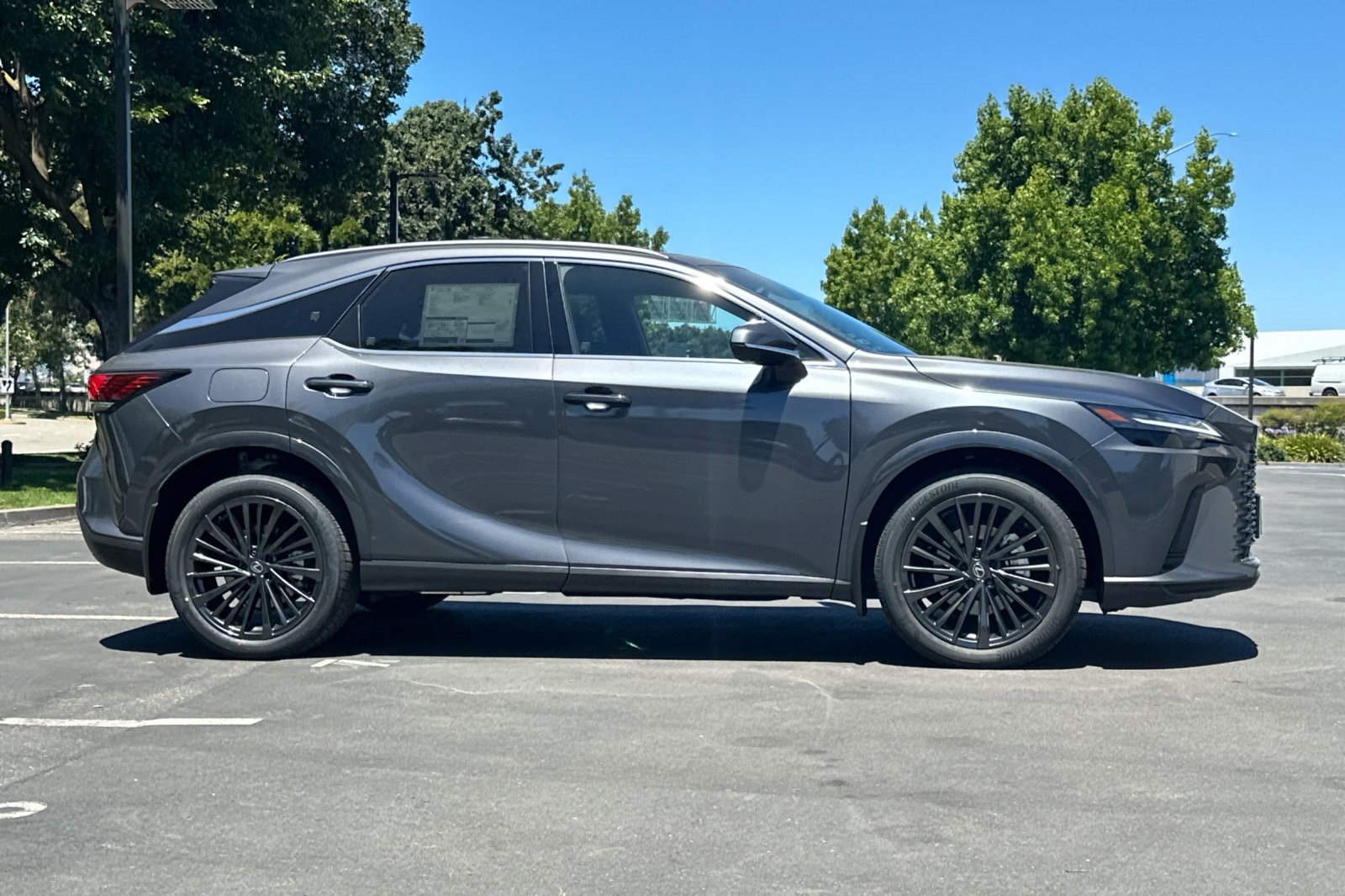 New 2026 Lexus RX 450h AWD image 3
