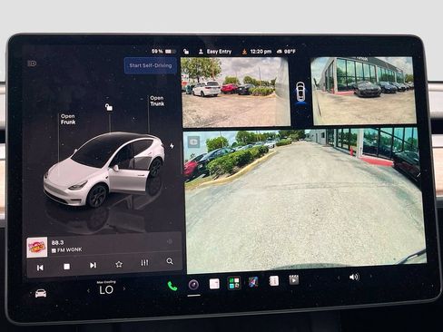 Used 2024 Tesla Model Y Long Range RWD image 12