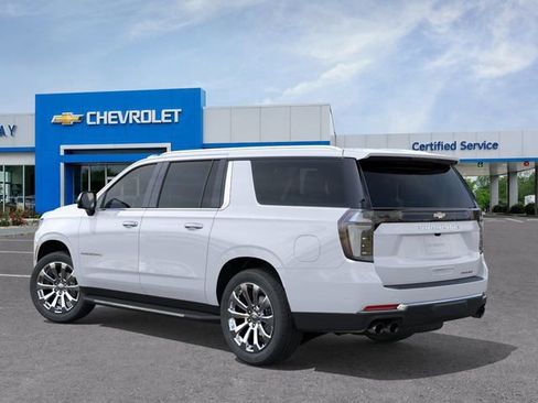 New 2026 Chevrolet Suburban Premier AWD/4WD image 3
