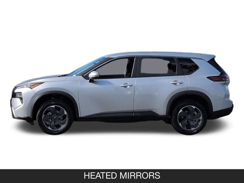 Certified 2025 Nissan Rogue SV image 5