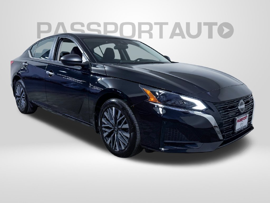 Certified 2024 Nissan Altima 2.5 SV AWD/4WD image 3