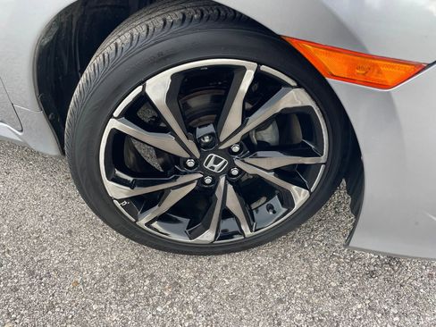Used 2019 Honda Civic Sport image 10