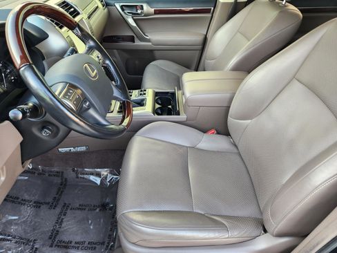 Used 2018 Lexus GX 460 Luxury AWD/4WD image 7