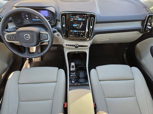 New 2025 Volvo XC40 B5 Ultra w/ Protection Package image 37
