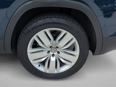 Used 2020 Volkswagen Atlas SE w/ Panoramic Sunroof Package FWD image 25