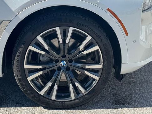 Used 2023 BMW X7 xDrive40i w/ Premium Package AWD/4WD image 4