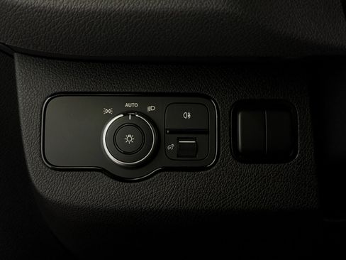 Used 2022 Mercedes-Benz Sprinter 2500 image 11