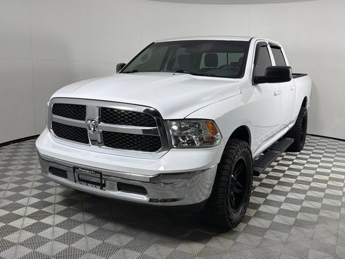 Used 2019 RAM 1500 Classic SLT AWD/4WD image 10