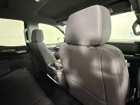 Used 2025 GMC Sierra 1500 Elevation image 27