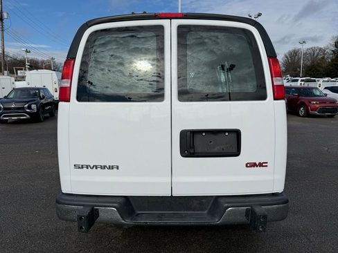 Used 2024 GMC Savana 2500 w/ Driver Convenience Package image 5