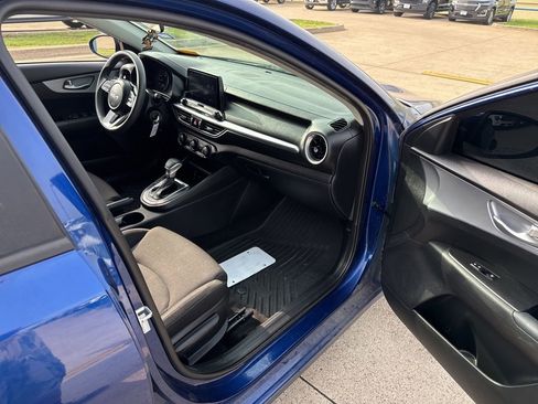 Used 2023 Kia Forte LXS FWD image 15