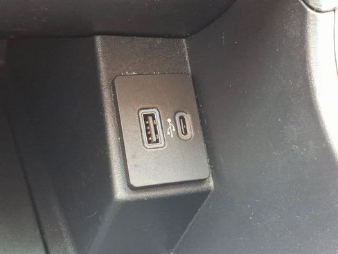Certified 2024 Ford Edge SEL AWD/4WD image 18