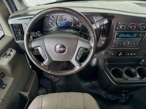 Used 2020 GMC Savana 2500 image 16