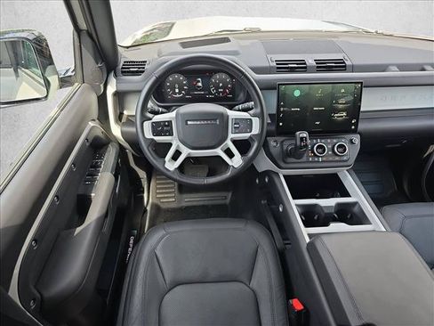 Used 2026 Land Rover Defender 110 X-Dynamic SE AWD/4WD image 16