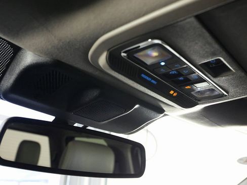 Used 2025 Ford F350 Platinum w/ Platinum Plus Package image 32