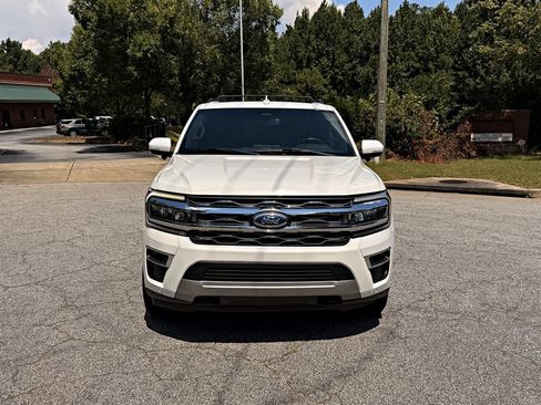 Used 2023 Ford Expedition Max Limited AWD/4WD image 2
