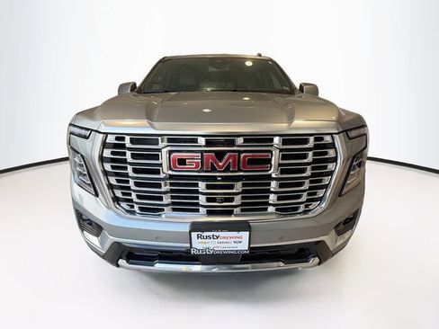 Used 2025 GMC Yukon XL Denali image 2