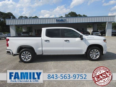 New 2026 Chevrolet Silverado 1500 Custom RWD image 1