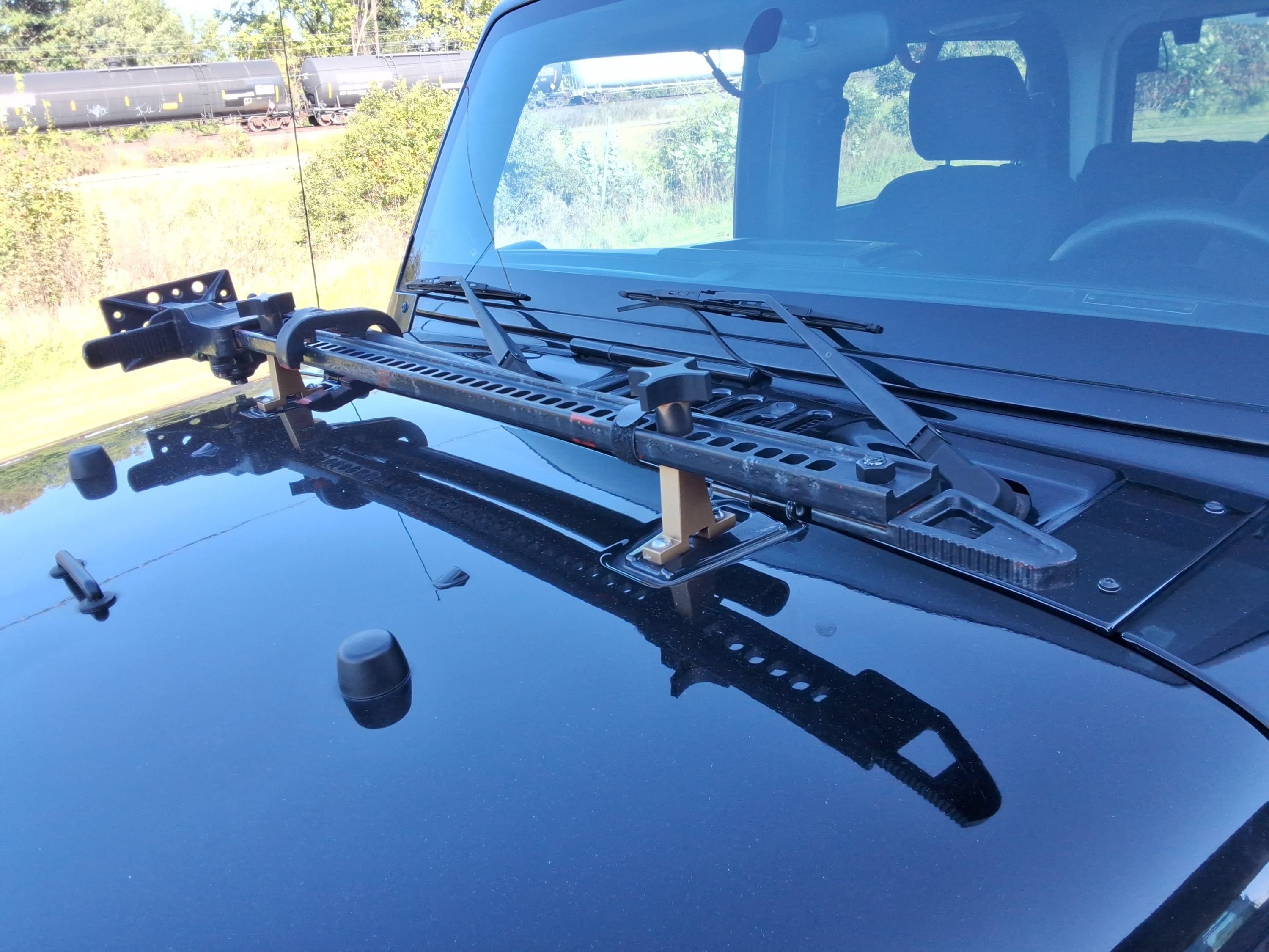 Used 2013 Jeep Wrangler Sport AWD/4WD image 32
