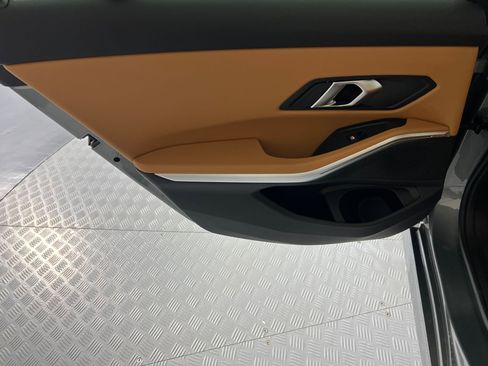 Used 2025 BMW 330i xDrive Sedan w/ Convenience Package image 32