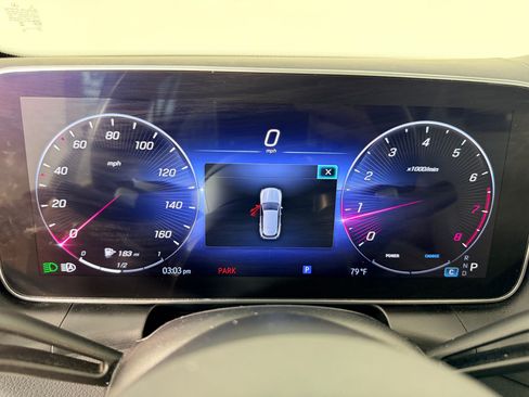 Used 2024 Mercedes-Benz GLC 300 4MATIC image 21