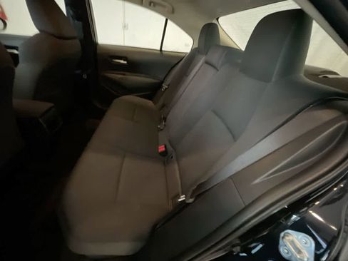 Used 2021 Toyota Corolla LE w/ Carpet Mat Package (TMS) image 22