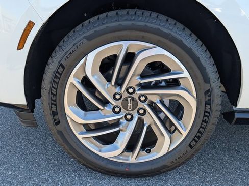 New 2025 Lincoln Navigator Reserve image 13