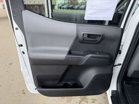 Certified 2022 Toyota Tacoma SR image 24
