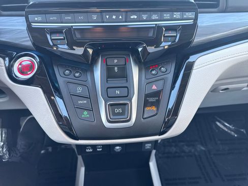 Used 2025 Honda Odyssey Elite image 18