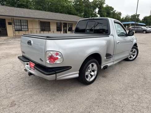 Used 2002 Ford F150 Lightning RWD image 19