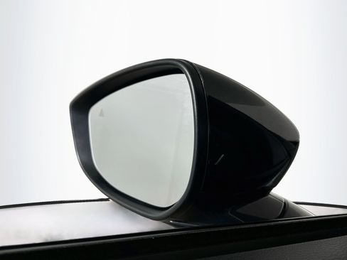 Used 2025 MAZDA CX-50 AWD 2.5 S w/ Preferred Package image 16
