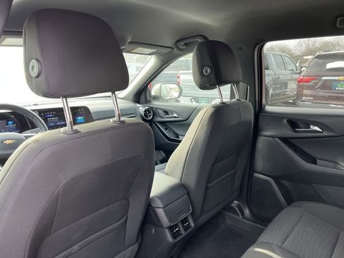 Certified 2025 Chevrolet Equinox LT w/ Safety and Technology Package image 11