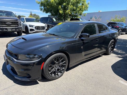 Used 2022 Dodge Charger Scat Pack w/ Plus Group RWD image 2