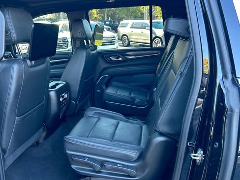 Used 2021 GMC Yukon XL Denali w/ Denali Ultimate Package image 32
