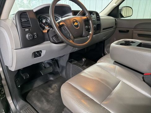Used 2014 Chevrolet Silverado 2500 W/T AWD/4WD image 3