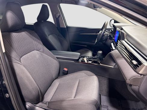 Used 2025 Toyota Camry LE w/ Convenience Package FWD image 24
