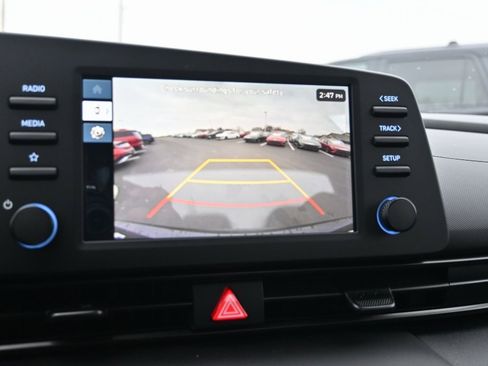 Used 2025 Hyundai Elantra Sport image 16