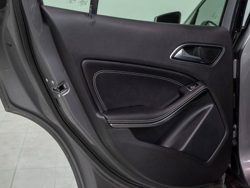 Used 2016 Mercedes-Benz GLA 250 4MATIC image 11