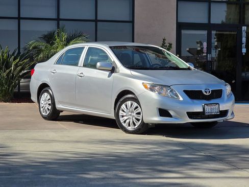 Used 2009 Toyota Corolla LE image 3