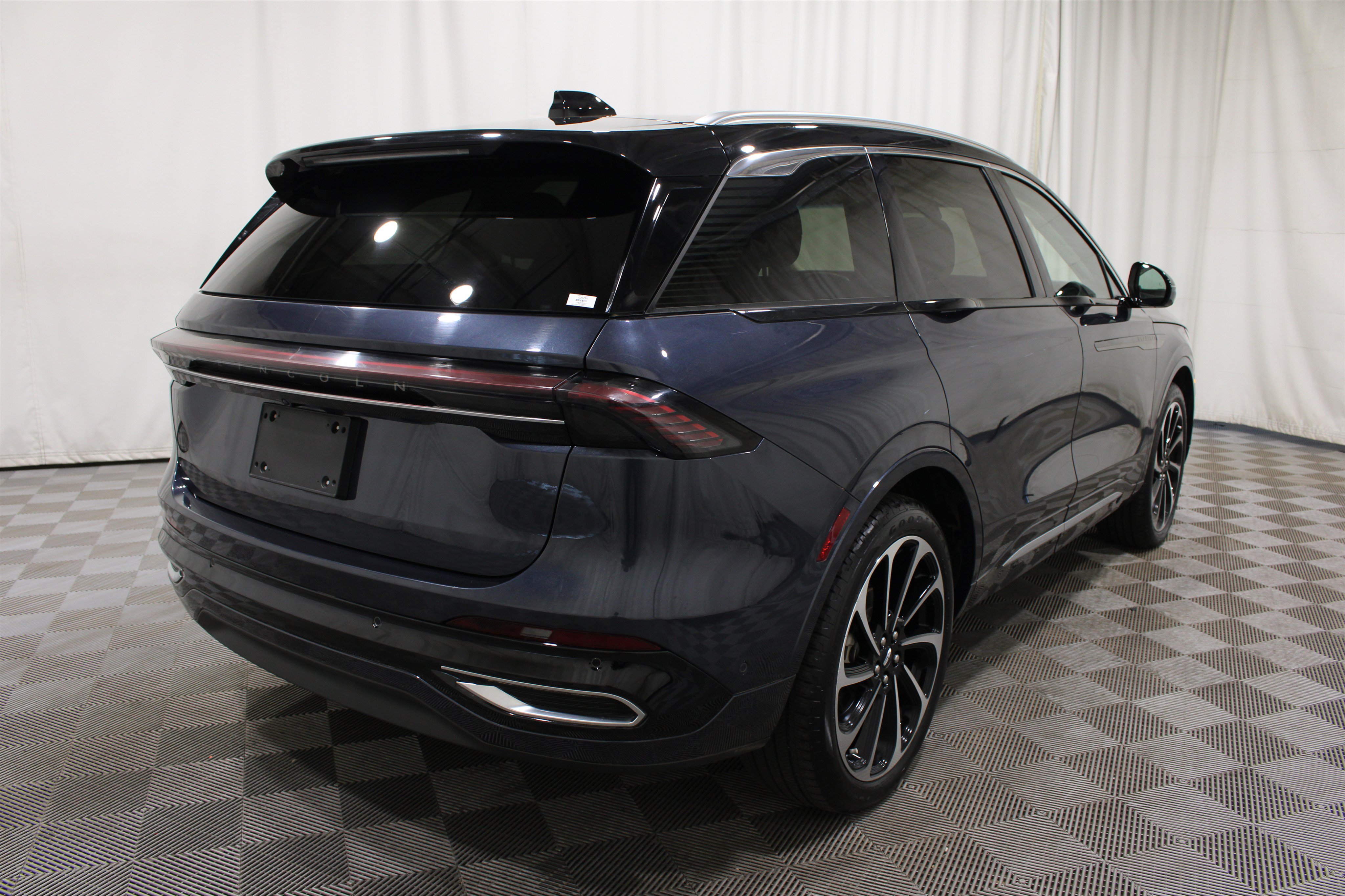 Used 2024 Lincoln Nautilus Black Label AWD/4WD image 35